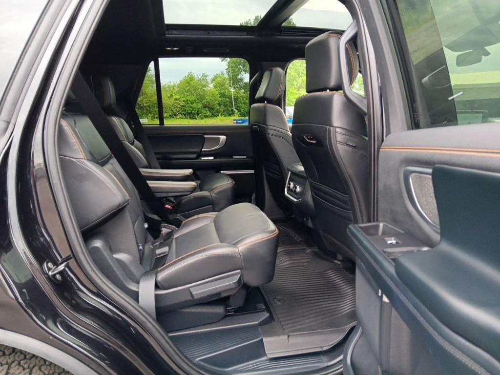 Used 2025 Ford Expedition Tremor AWD/4WD image 37