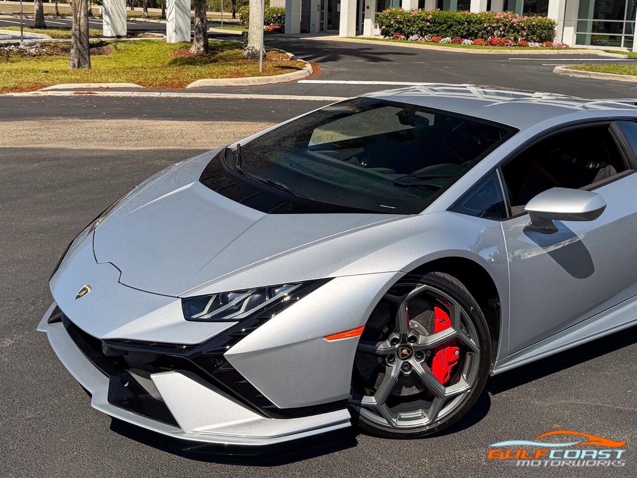 Used 2023 Lamborghini Huracan Tecnica image 10