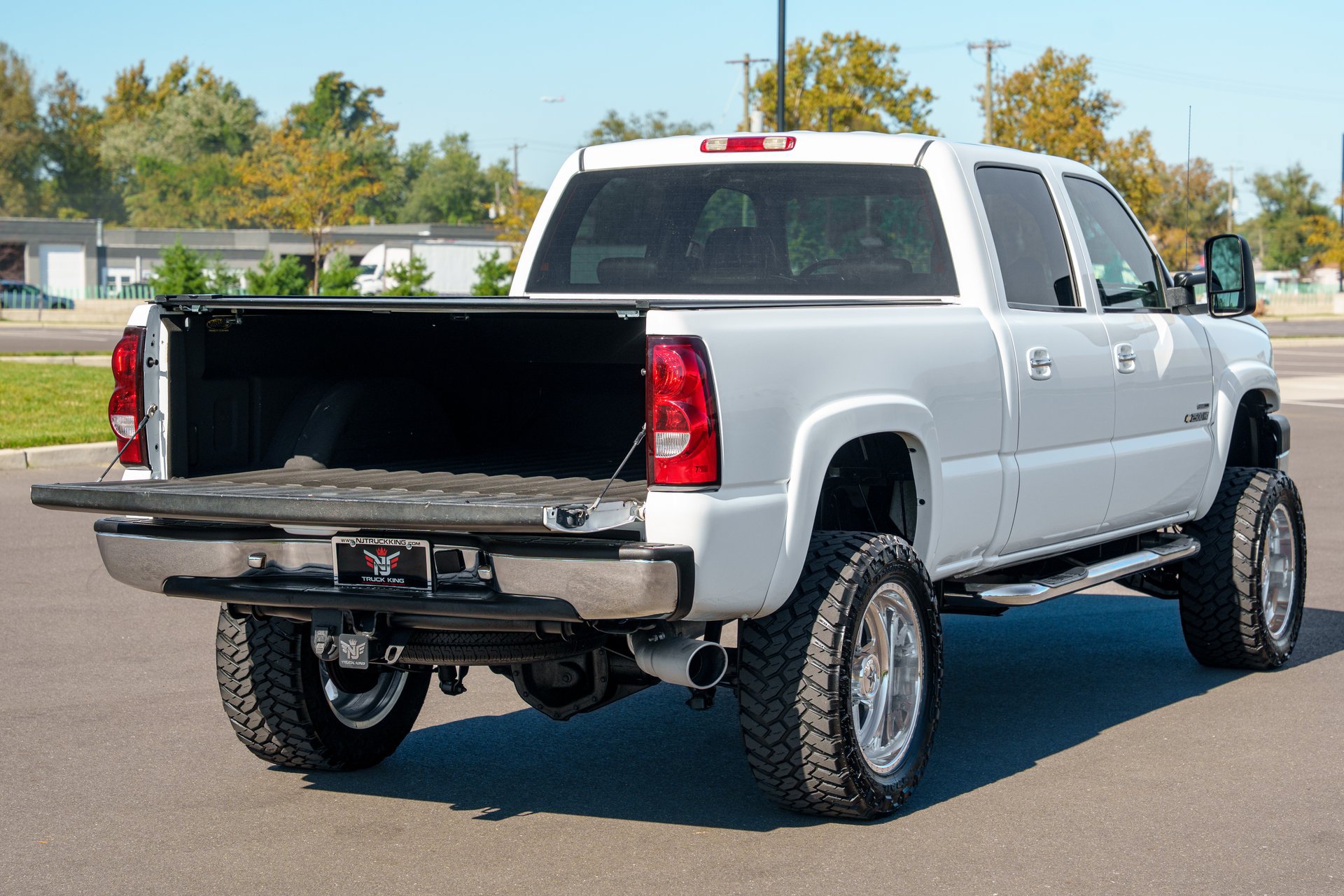 Used 2007 Chevrolet Silverado 2500 LT w/ Heavy-Duty Power Package AWD/4WD image 20