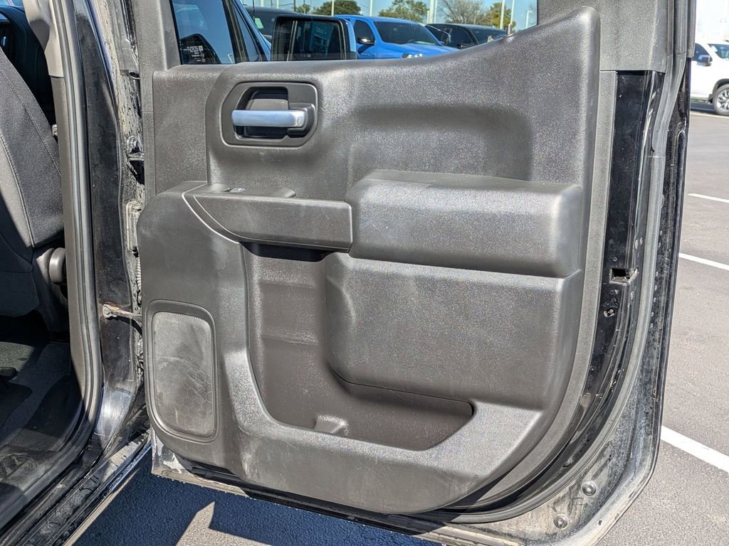 Used 2020 Chevrolet Silverado 1500 LT image 24