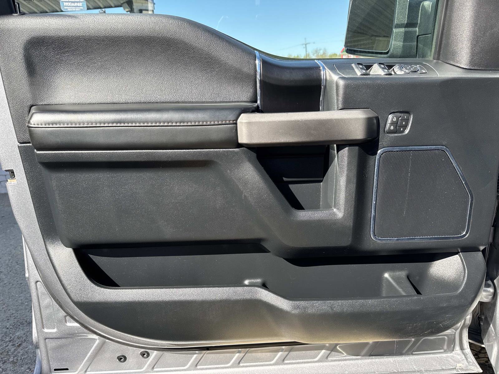 Used 2020 Ford F150 Platinum w/ Equipment Group 701A Luxury AWD/4WD image 19