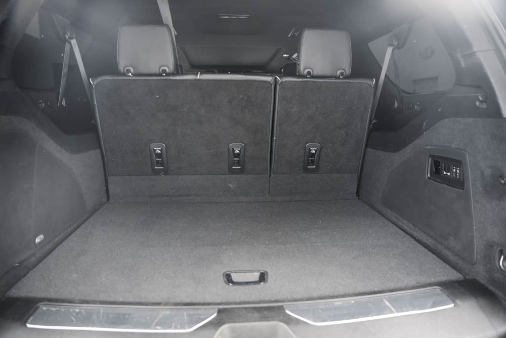 Certified 2023 Cadillac Escalade ESV Premium Luxury image 13