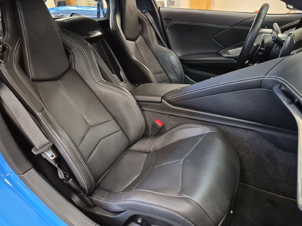 Used 2025 Chevrolet Corvette Stingray Coupe w/ 1LT RWD image 26