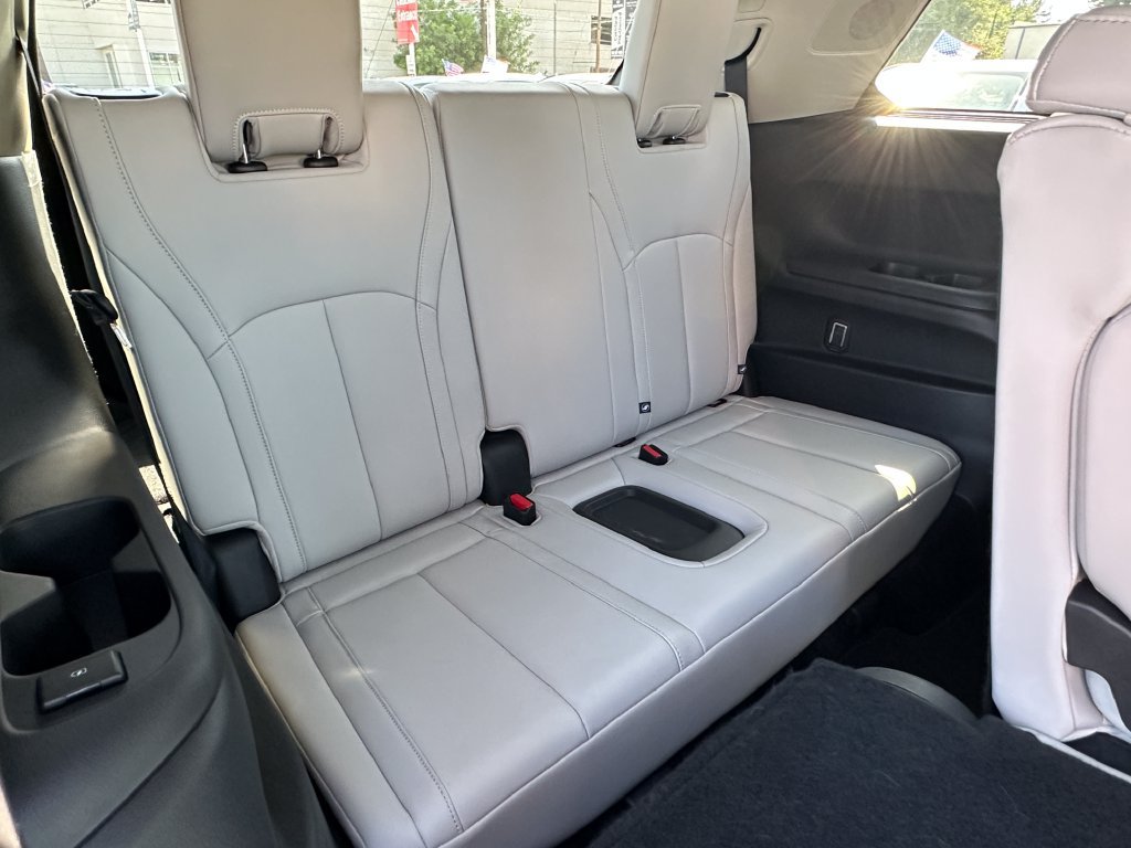 Used 2026 INFINITI QX60 Pure w/ Cargo Package AWD/4WD image 19