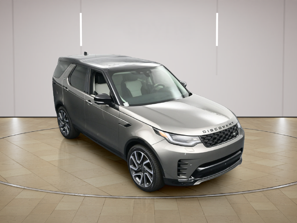 Used 2025 Land Rover Discovery Dynamic SE AWD/4WD image 36
