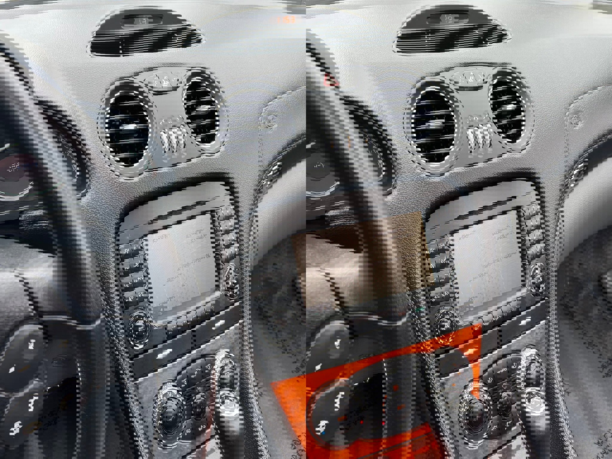 Used 2005 Mercedes-Benz SL 500 image 22