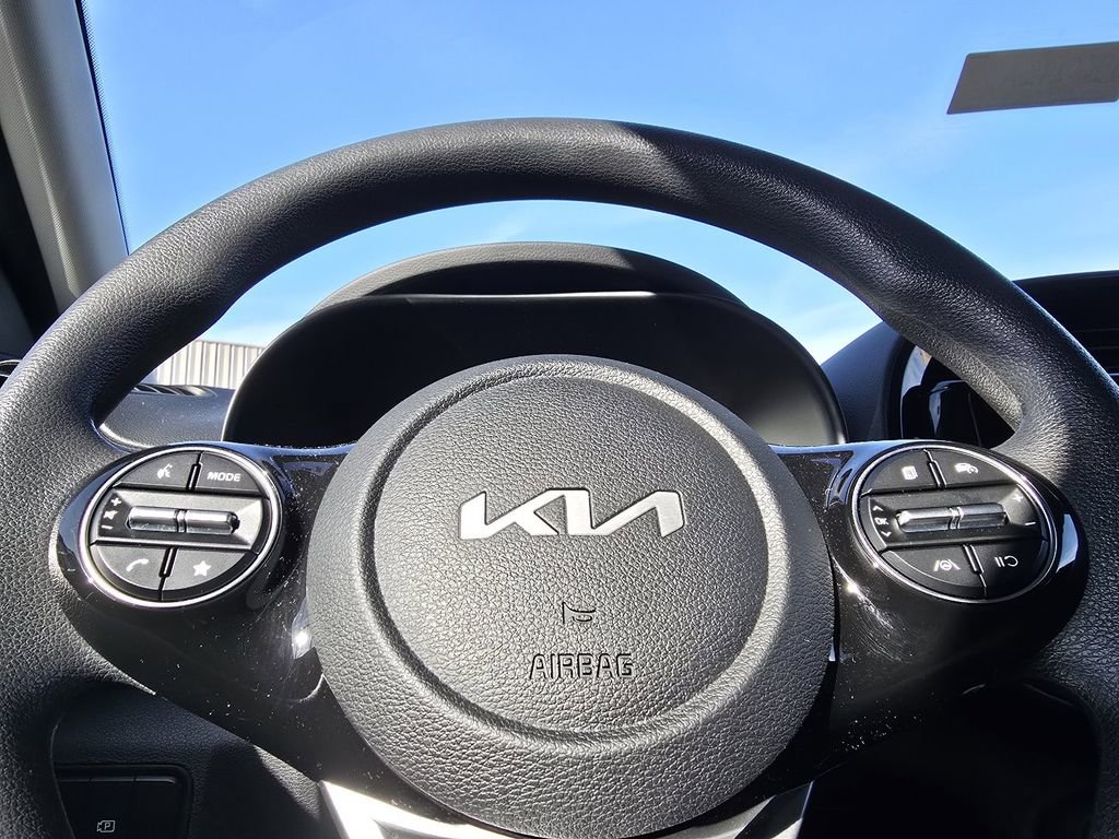 Used 2023 Kia Soul S image 24