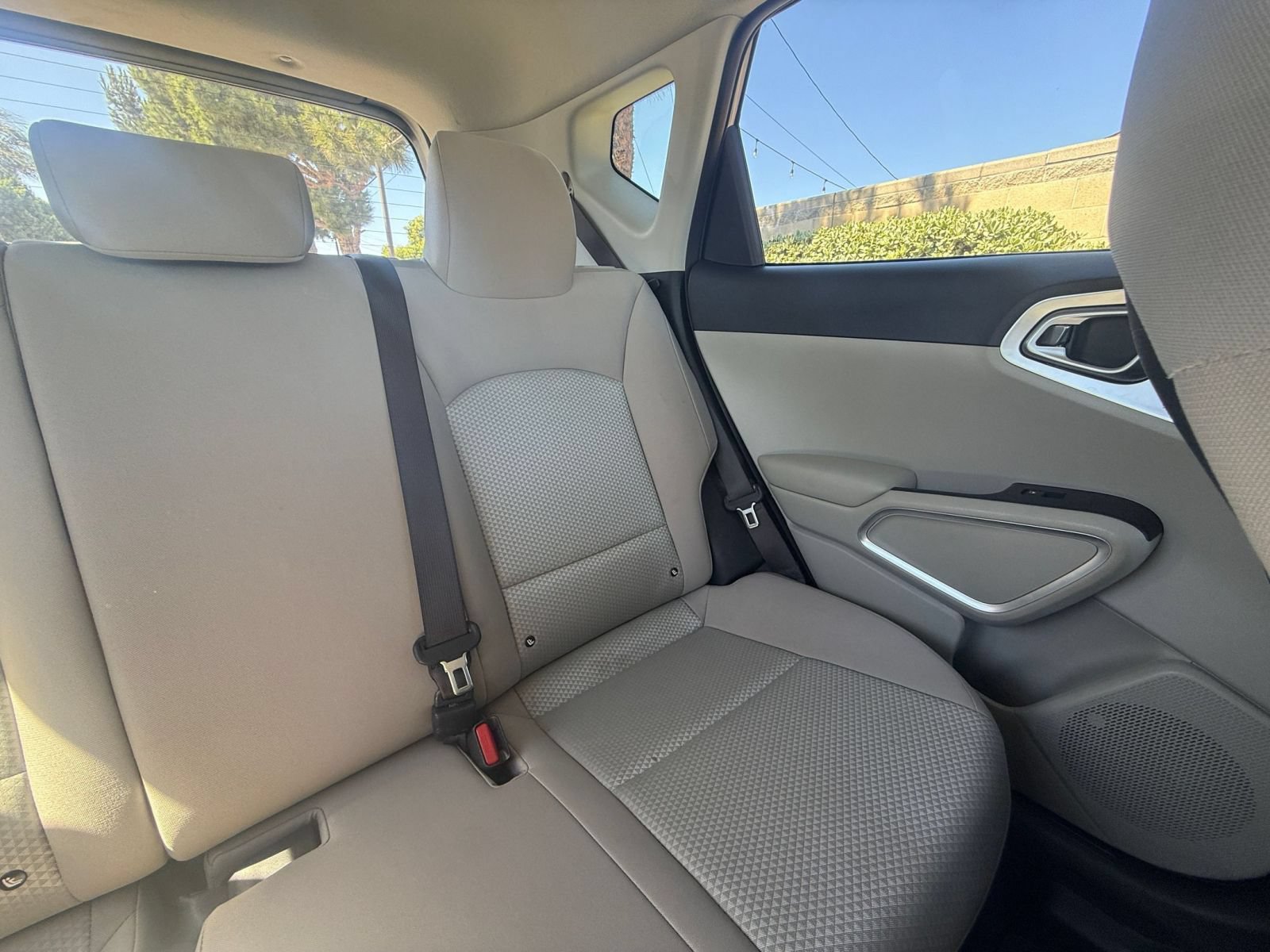 Used 2025 Kia Soul LX w/ LX Technology Package FWD image 33