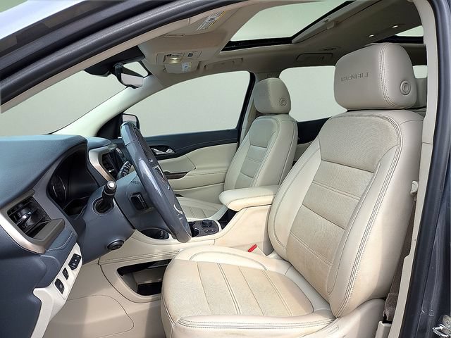 Used 2021 GMC Acadia Denali w/ Denali Technology Package FWD image 18
