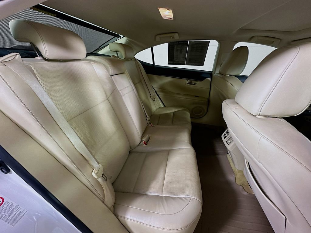 Used 2015 Lexus ES 350 w/ Luxury Package image 11