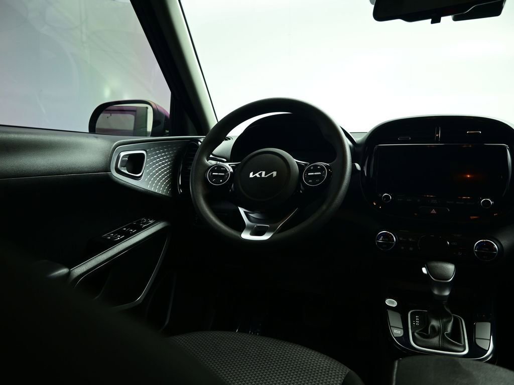 Used 2024 Kia Soul S image 39