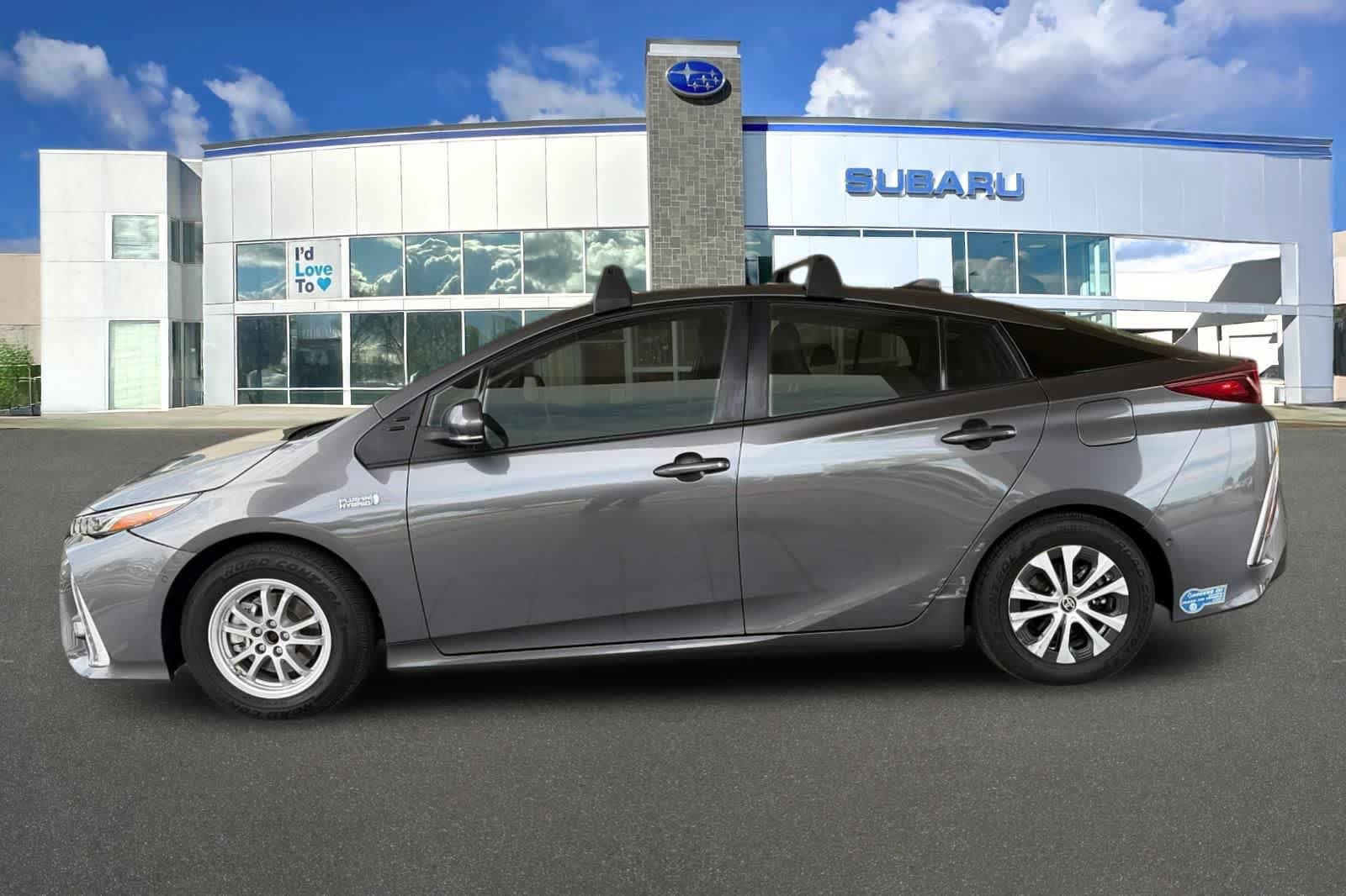 Used 2021 Toyota Prius Prime Limited FWD image 9