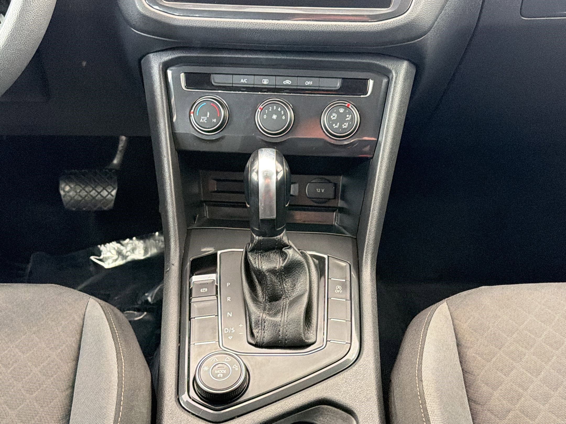 Used 2019 Volkswagen Tiguan S w/ Driver Assistance Package image 17