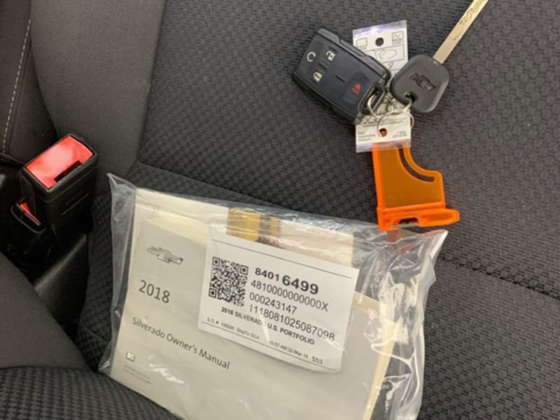 Used 2018 Chevrolet Silverado 1500 LT w/ Texas Edition image 43