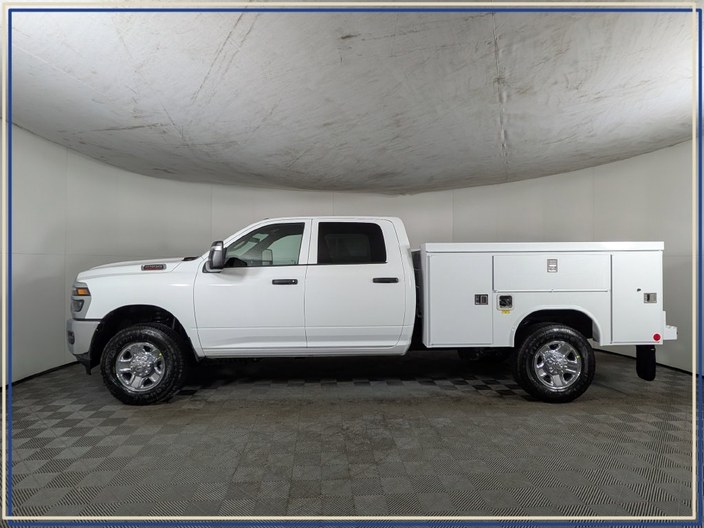 New 2026 RAM 2500 Tradesman w/ Chrome Appearance Group AWD/4WD image 3