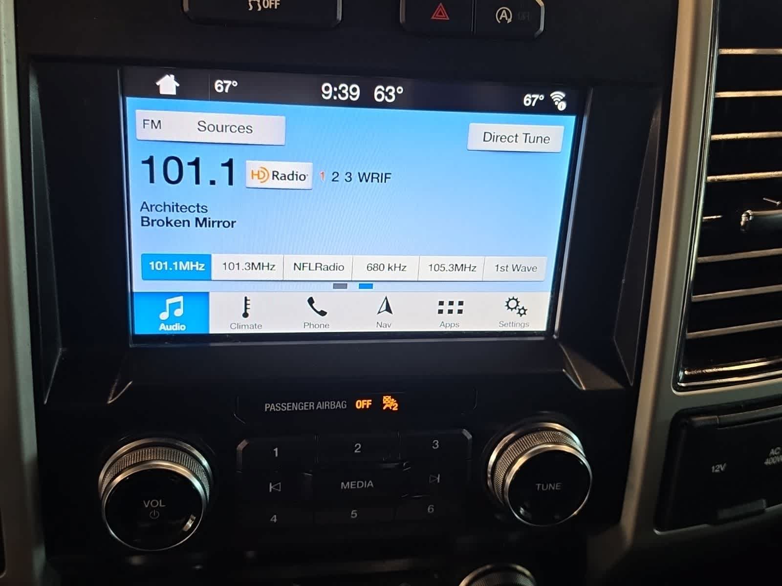 Used 2019 Ford F150 Lariat w/ Equipment Group 502A Luxury AWD/4WD image 30