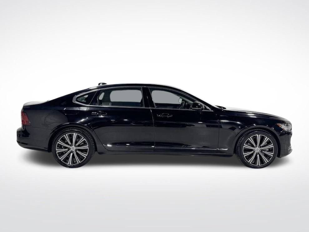 Used 2023 Volvo S90 B6 Plus image 10
