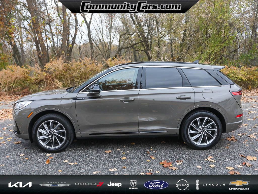 Certified 2025 Lincoln Corsair Grand Touring w/ Equipment Group 301A image 3
