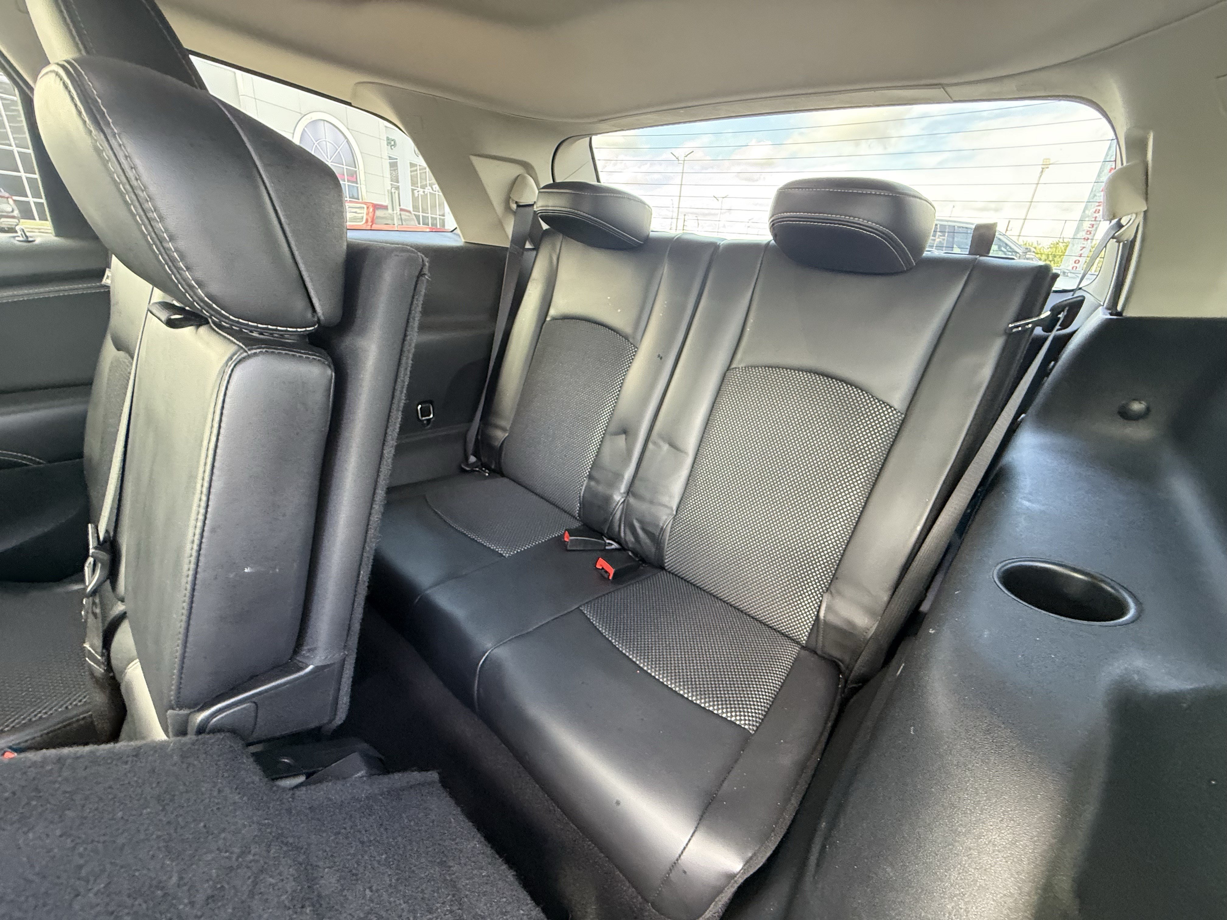 Used 2017 Dodge Journey Crossroad w/ Popular Equipment Group FWD image 31
