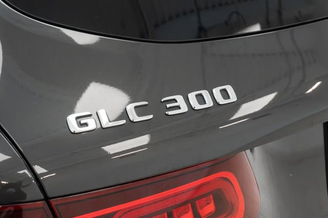 Used 2021 Mercedes-Benz GLC 300 image 12
