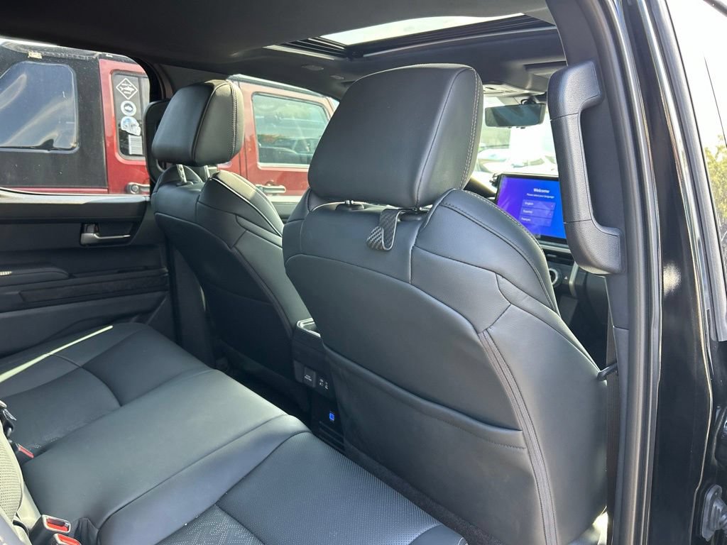 Used 2025 Toyota Tacoma Limited AWD/4WD image 43