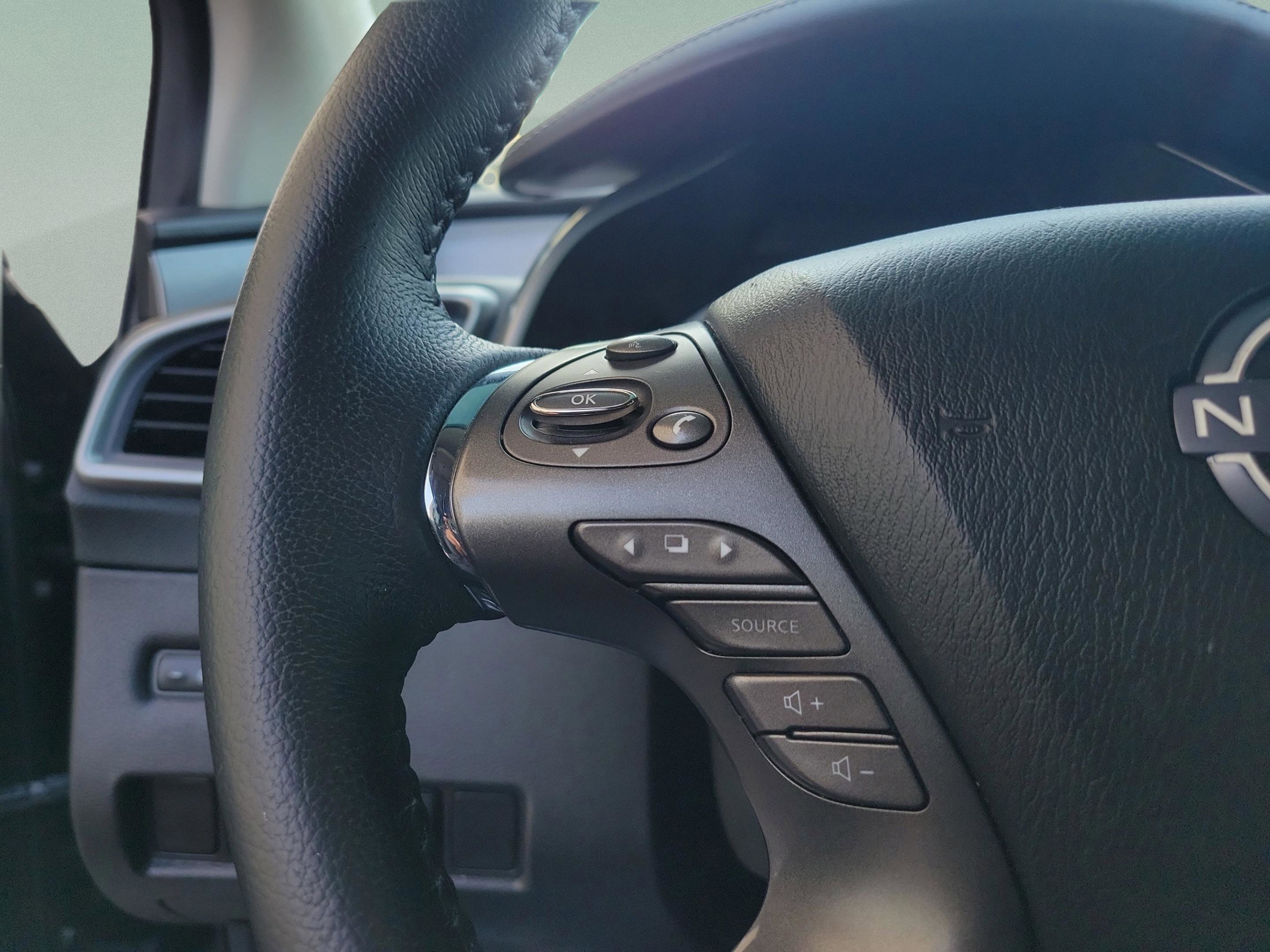 Used 2023 Nissan Murano SV w/ SV Midnight Edition Package image 13