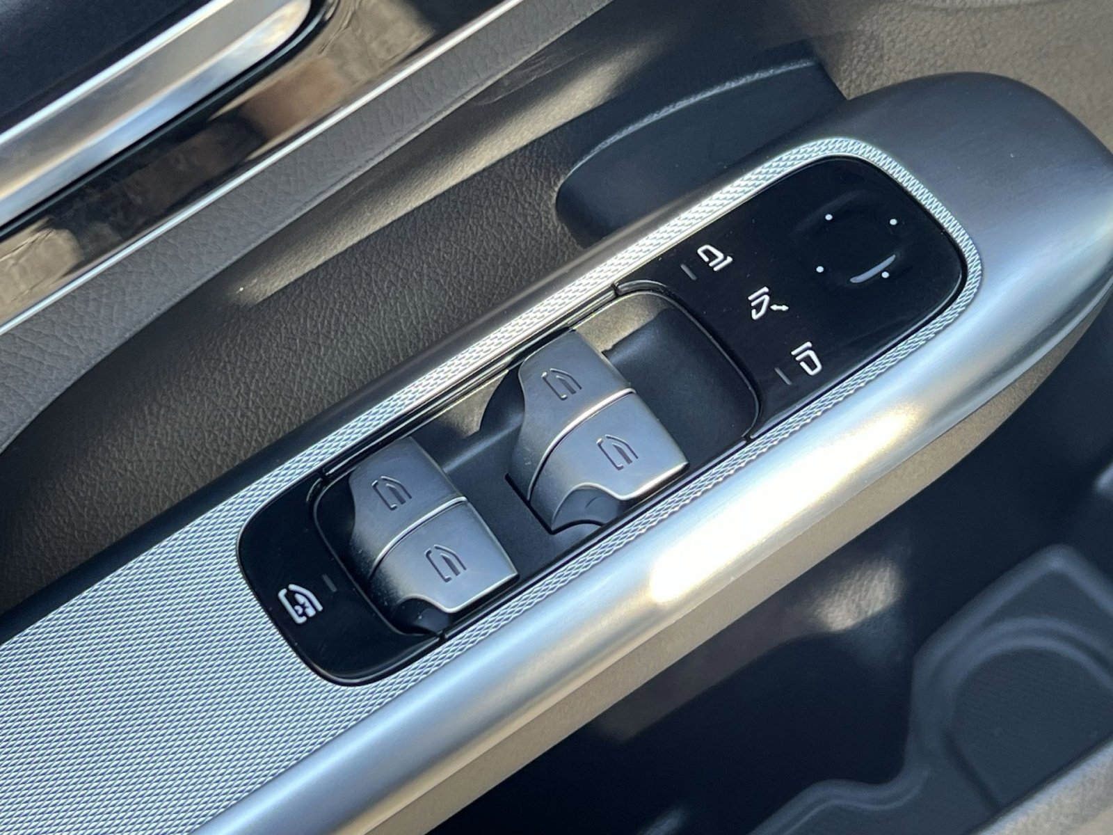 Used 2026 Mercedes-Benz GLC 300 4MATIC image 13