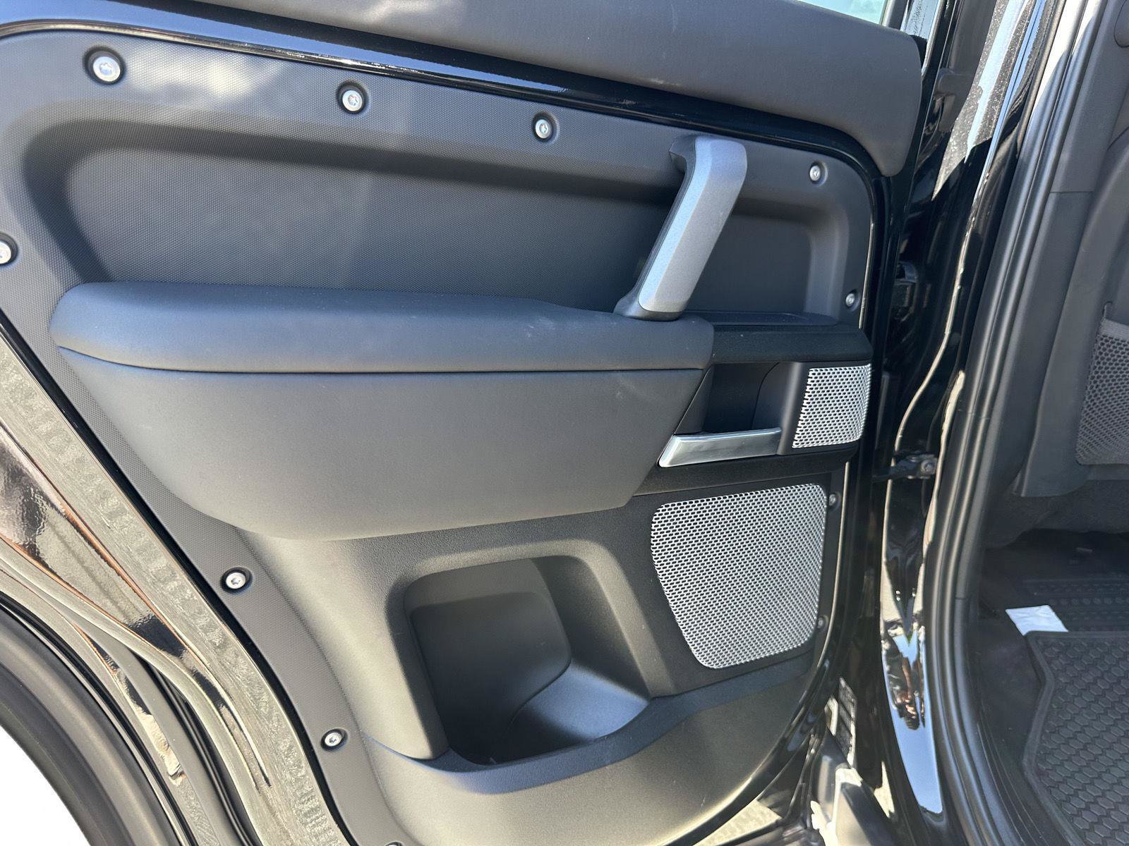 Used 2024 Land Rover Defender 130 Outbound AWD/4WD image 19