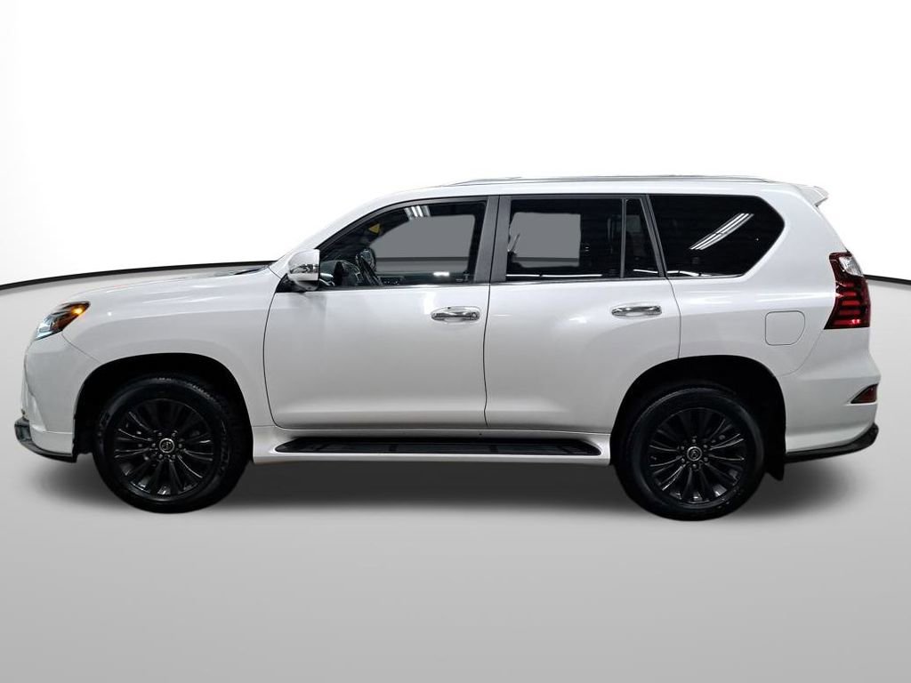 Used 2021 Lexus GX 460 Premium w/ Accessory Package image 3