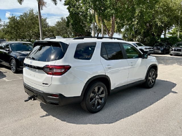New 2026 Honda Pilot Sport image 6