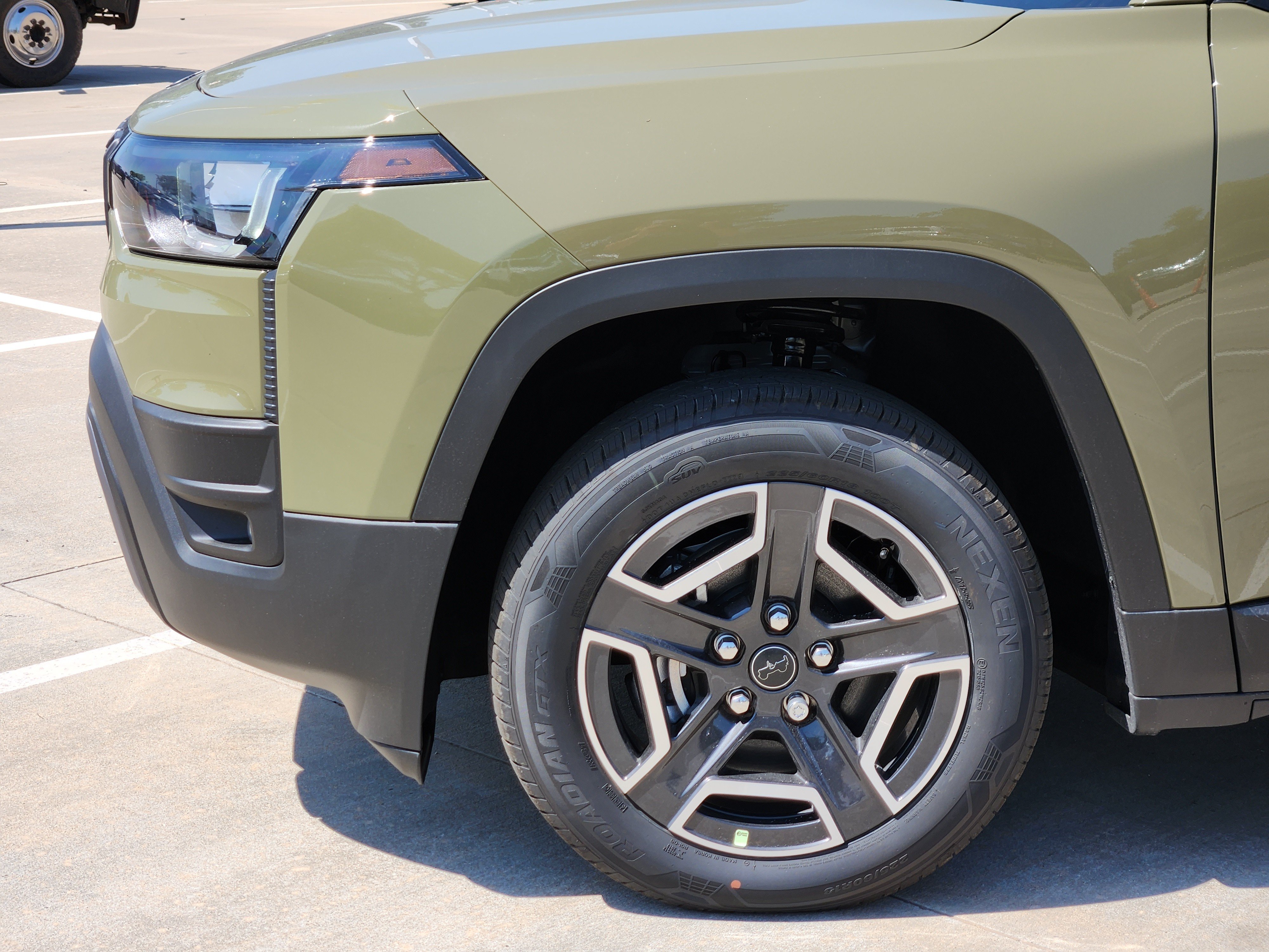 New 2026 Jeep Cherokee Laredo AWD/4WD image 5
