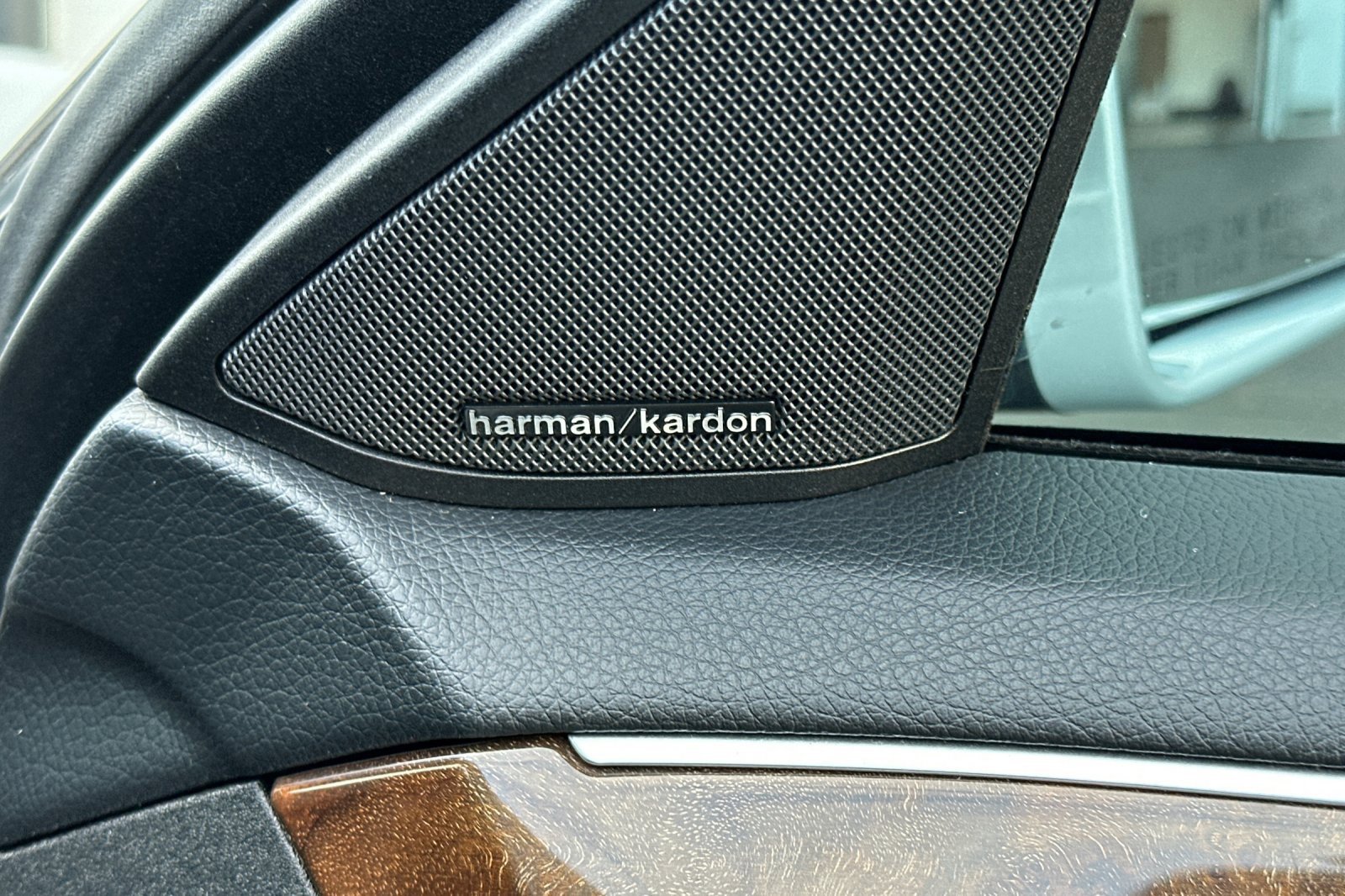 Used 2016 Mercedes-Benz E 350 4MATIC Sedan image 19