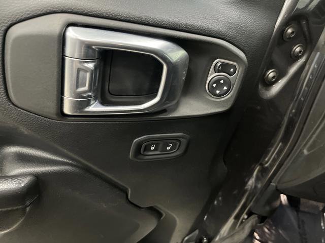 Used 2021 Jeep Gladiator Sport image 27