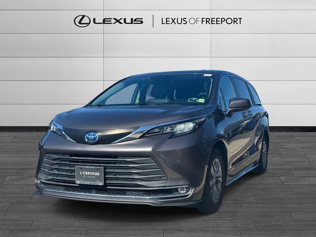 Used 2021 Toyota Sienna XLE FWD image 3