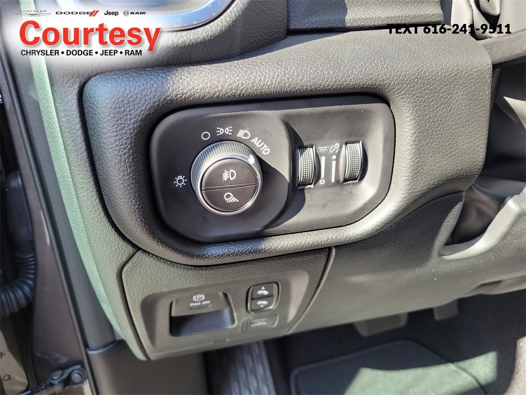 New 2026 RAM 1500 4x4 Crew Cab image 1