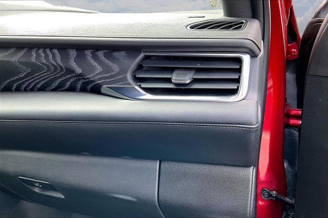 Used 2023 GMC Yukon Denali image 27