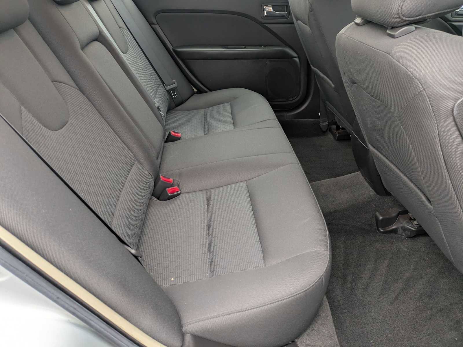 Used 2010 Ford Fusion SE image 17