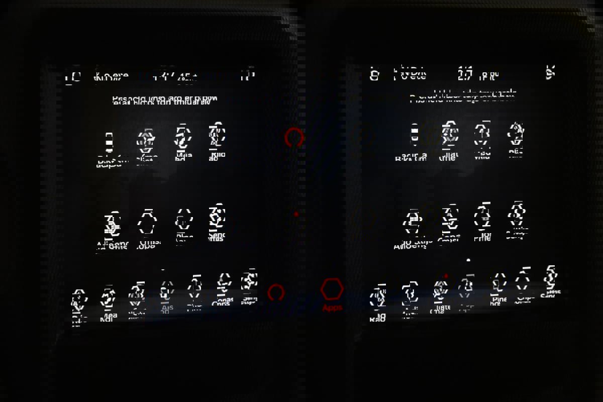 Used 2018 Jeep Wrangler Unlimited Sport S image 30