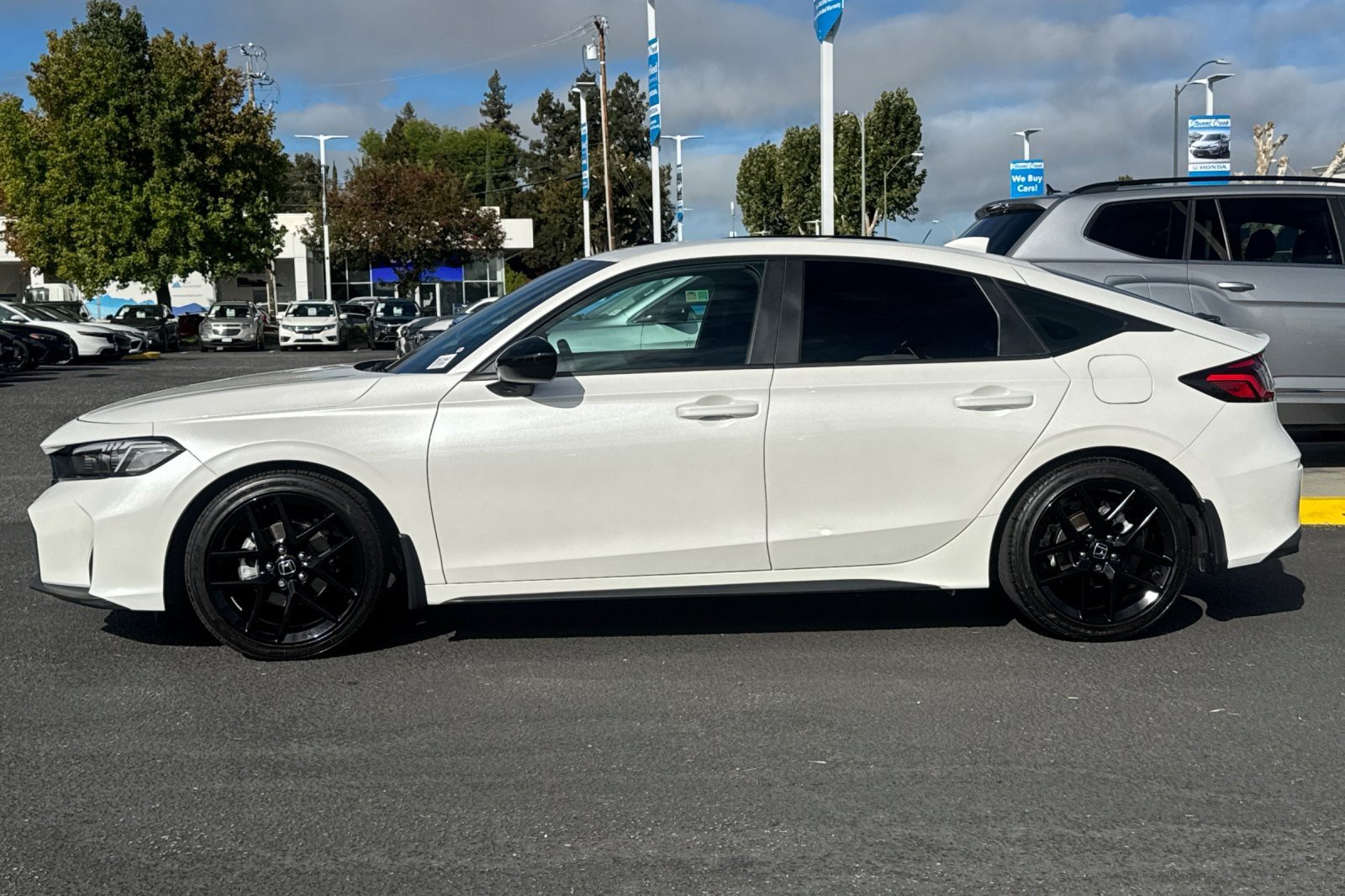 Used 2025 Honda Civic Sport image 2