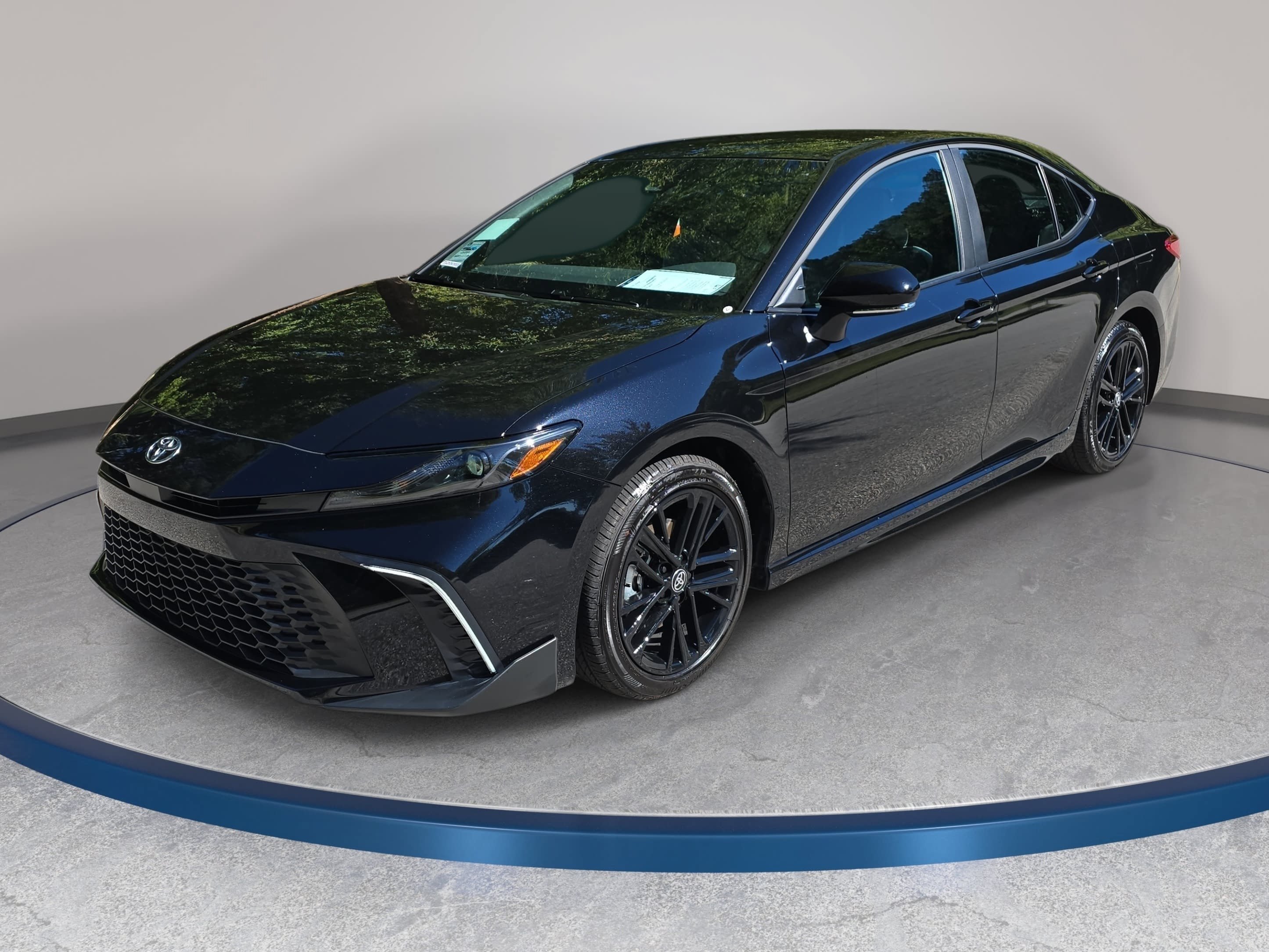 Used 2026 Toyota Camry SE FWD image 1