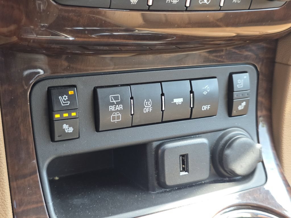 Used 2016 Buick Enclave Premium w/ Experience Buick Package FWD image 14