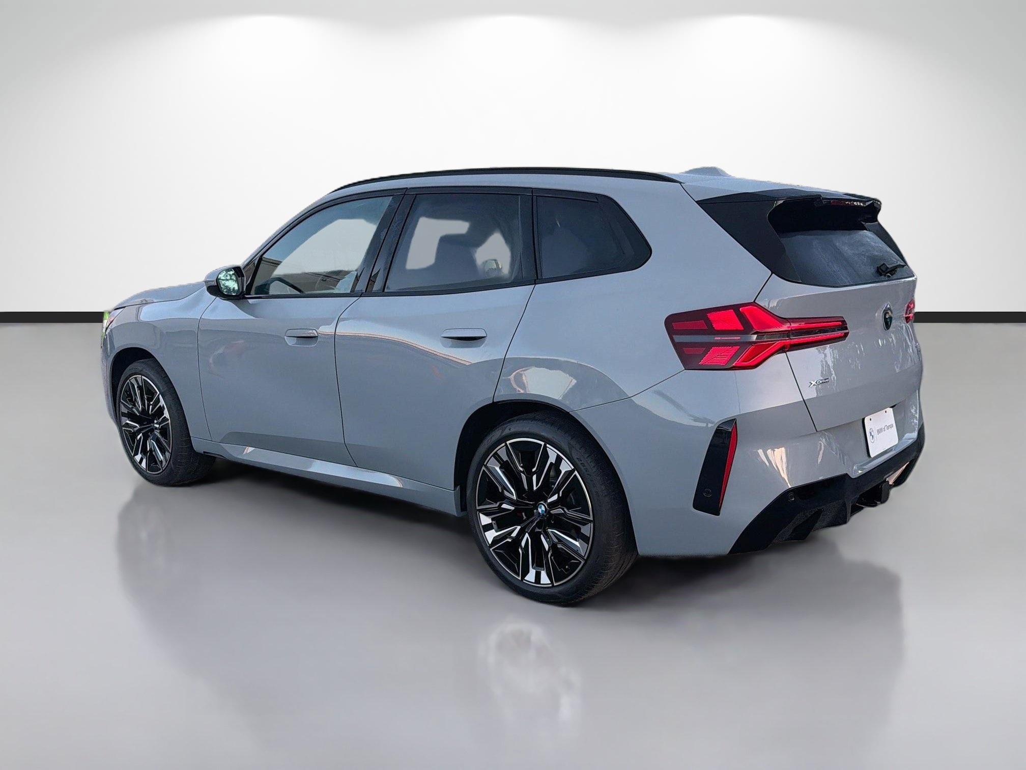 Used 2025 BMW X3 xDrive30i w/ Premium Package AWD/4WD image 5