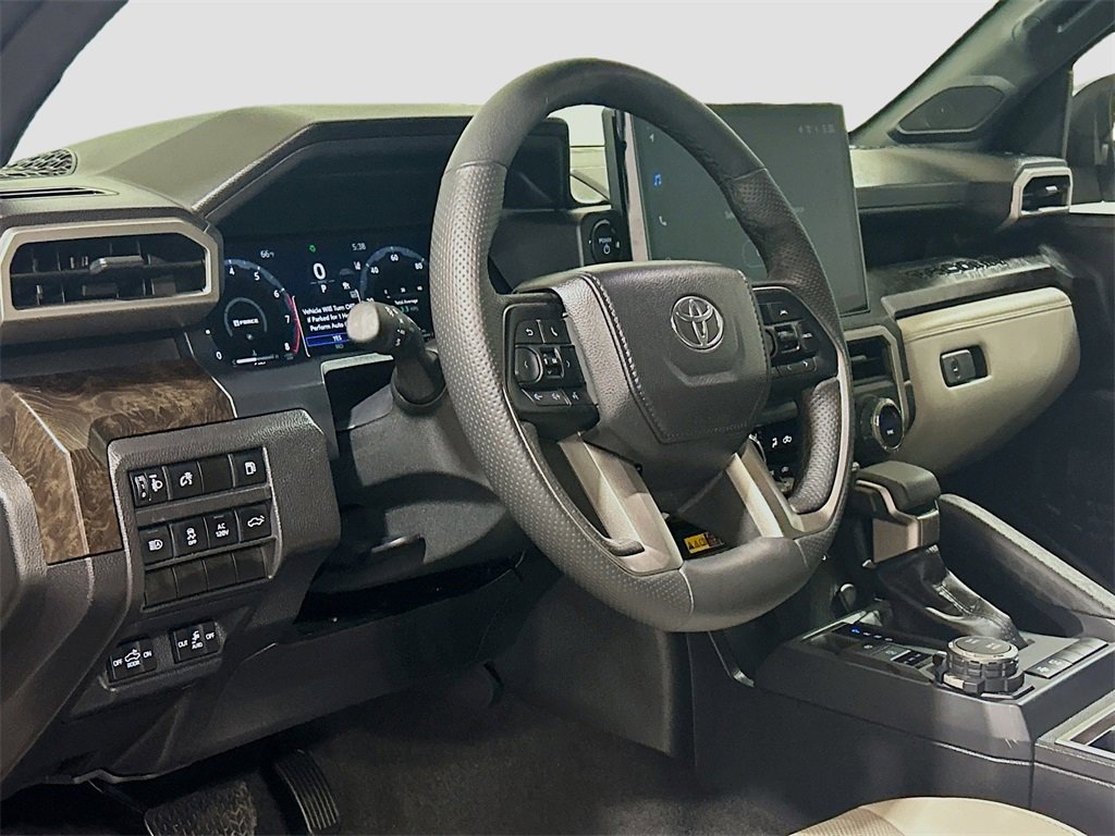 Used 2025 Toyota Tacoma TRD Sport image 7