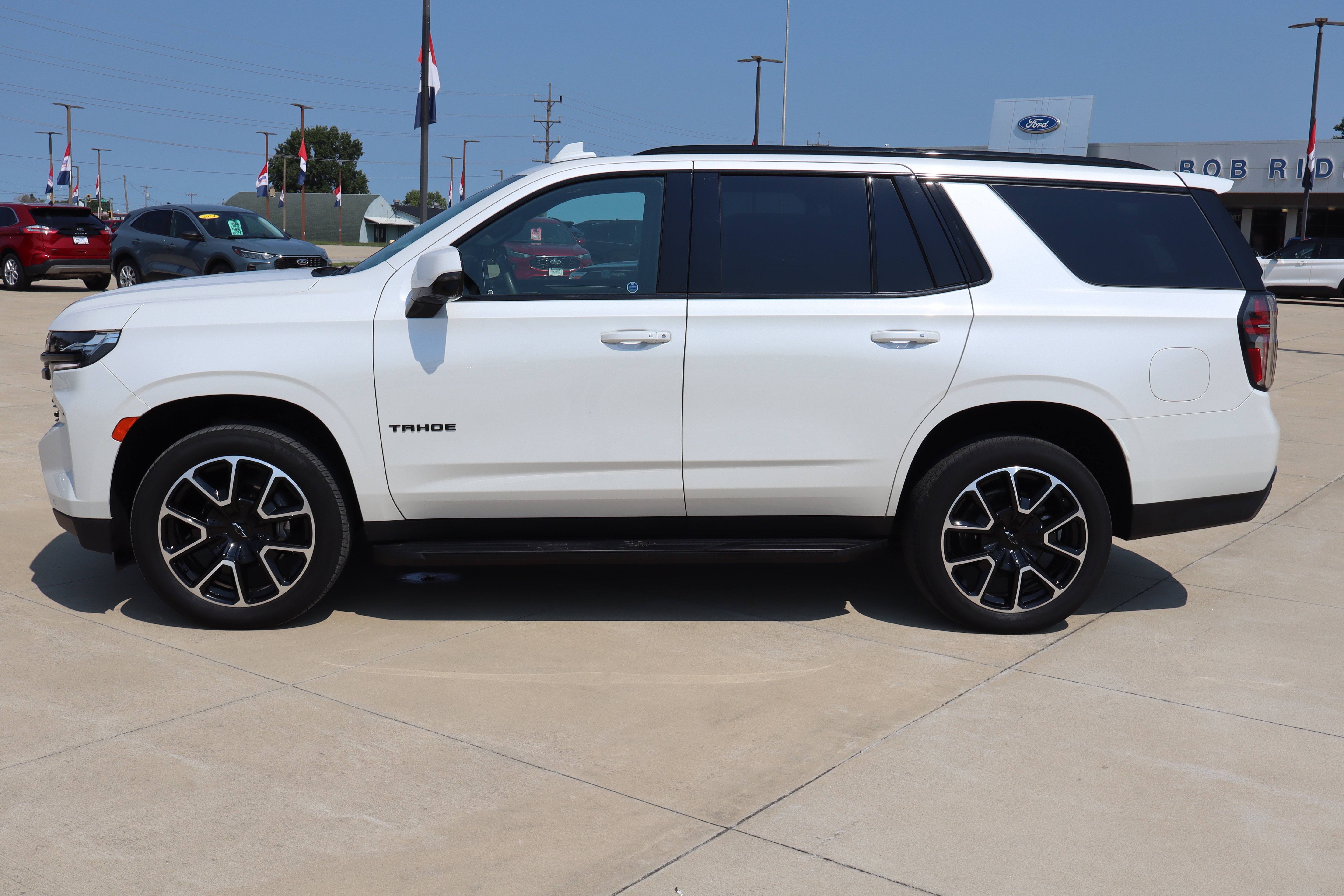 Used 2023 Chevrolet Tahoe RST w/ Luxury Package AWD/4WD image 8