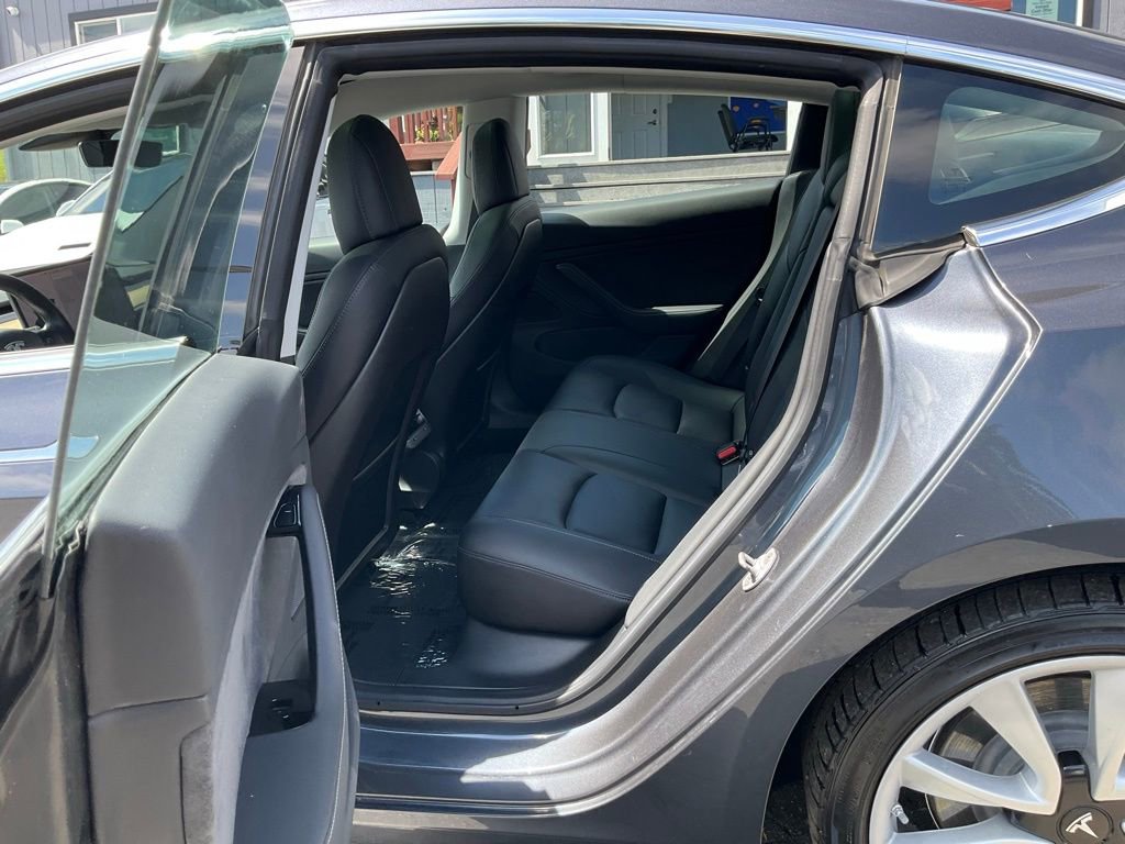 Used 2018 Tesla Model 3 Long Range image 7
