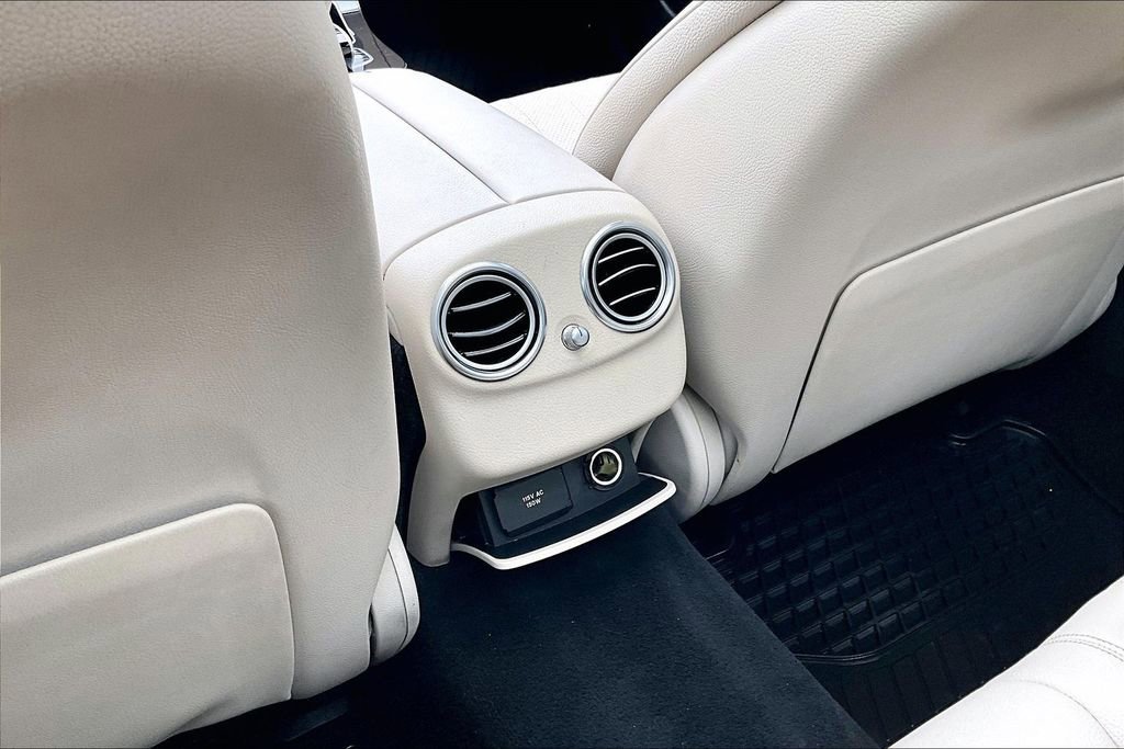 Used 2017 Mercedes-Benz E 400 4MATIC Wagon image 33