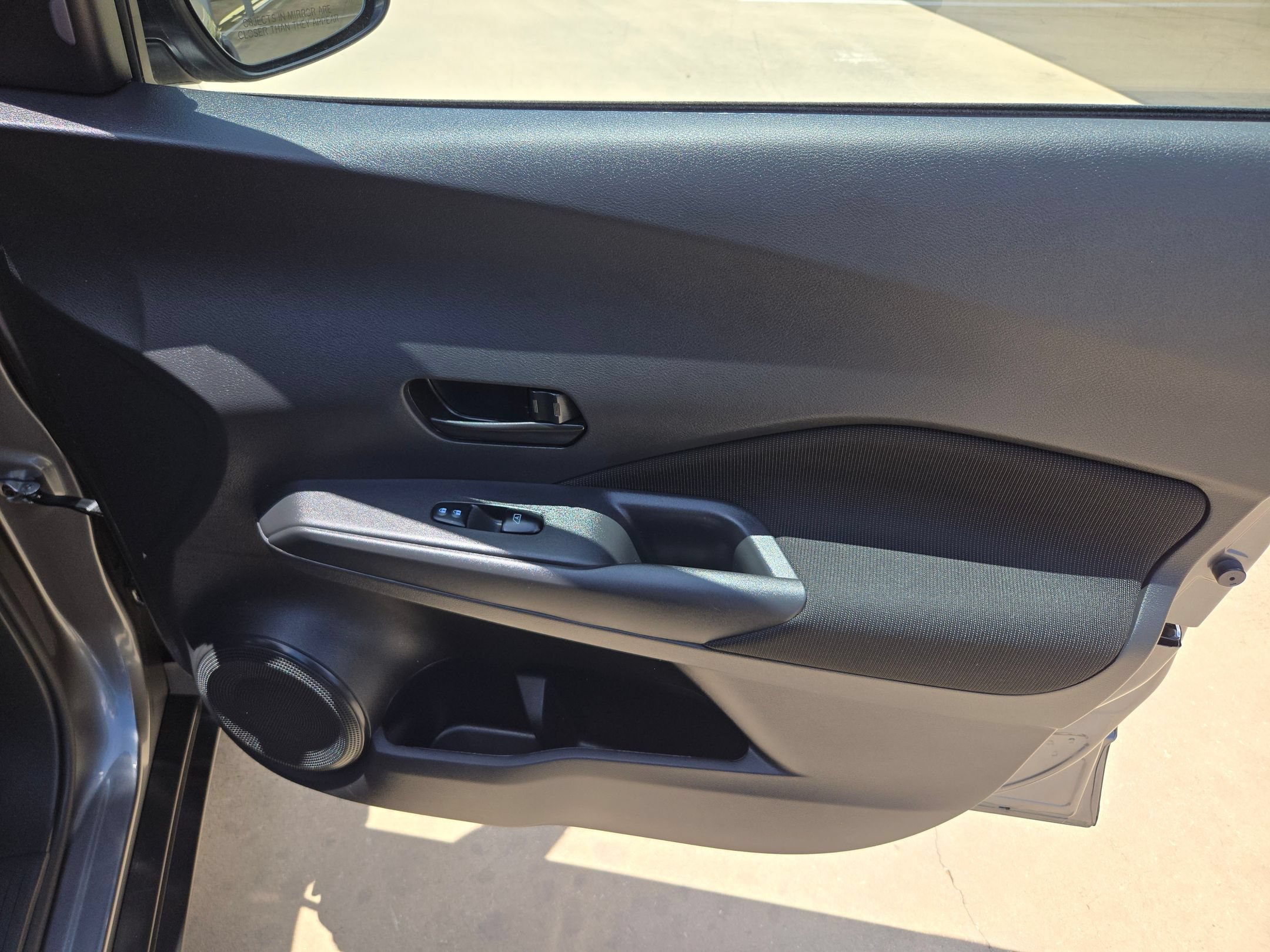Certified 2025 Nissan Kicks Play S FWD image 28