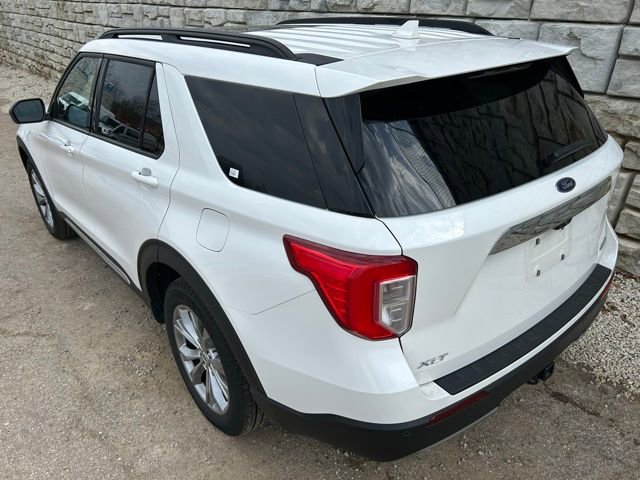 Used 2023 Ford Explorer XLT w/ Equipment Group 202A image 4