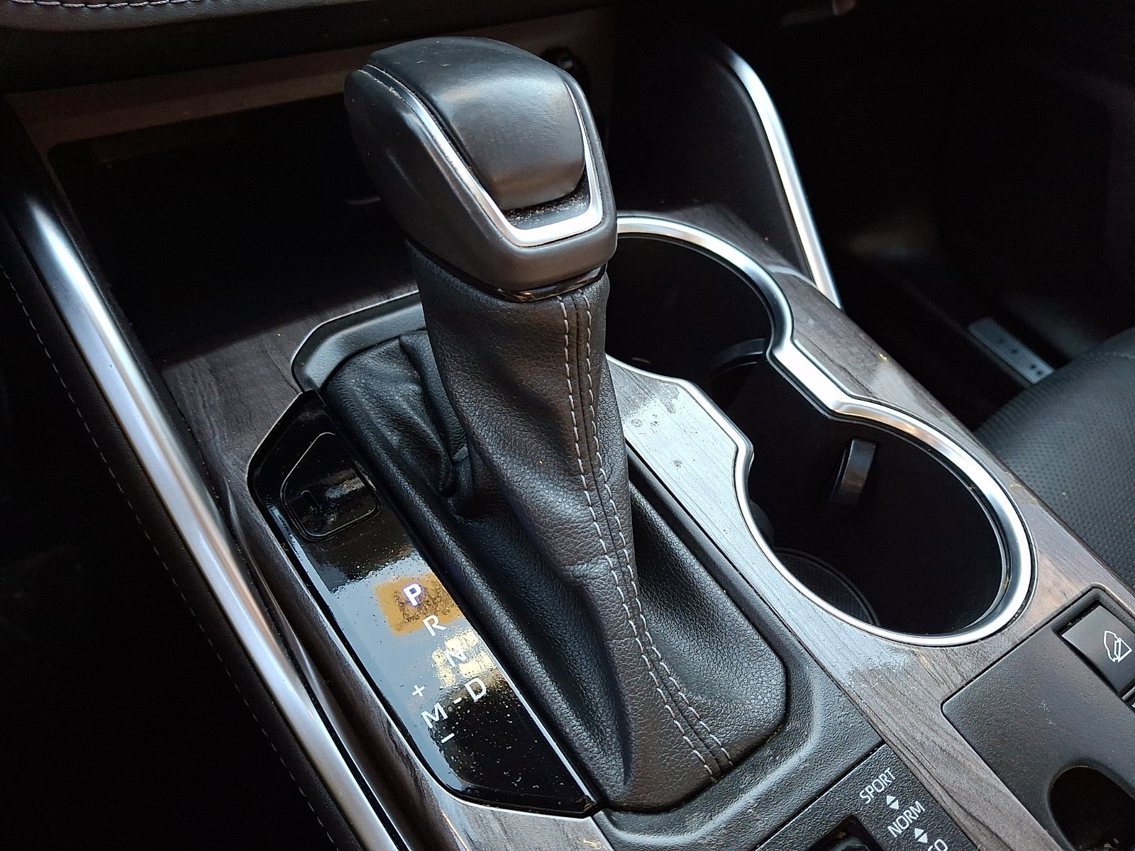 Used 2023 Toyota Highlander Limited image 18