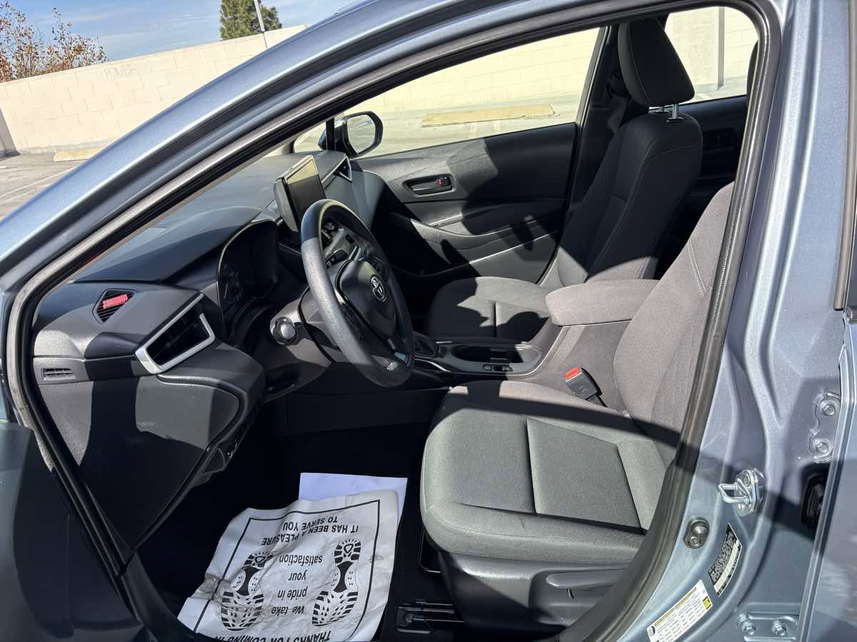 Used 2025 Toyota Corolla LE image 13